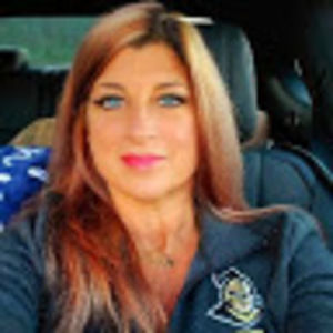 Meet your Posher, Valia